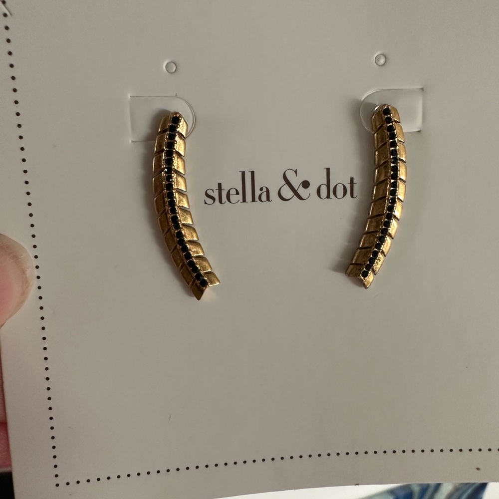 Stella & Dot Gilded Path Ear Climbers